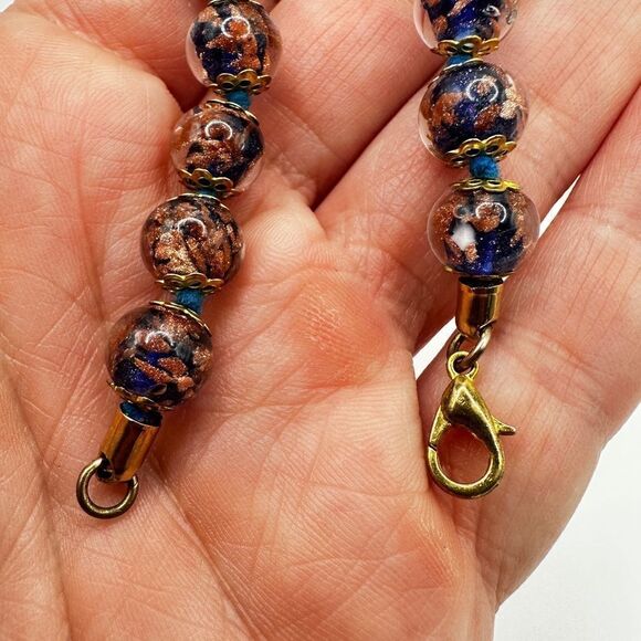 Amazing 7” all lampwork glass beaded and hand knotted, bracelet! - Picture 7 of 10